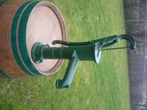 Schwengelpumpe Nostalgie-Grün-Groß für jede Fass-Regentonne