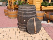 300 L Weinfass Regentonne - Dunkel aus gebr. Eichenfass + Deckel Wasserfass Regenfass Tonne Miniteich