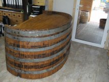 Office - Fasstisch RUSTIKA-HELL aus ovalem massiven Eichenfass mit ca. 5cm Holzstärke