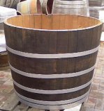 500 Liter gebrauchte Eichenfasshälfte D. ca.110cm, Höhe 80cm. großer Blumenkübel Palmenkübel